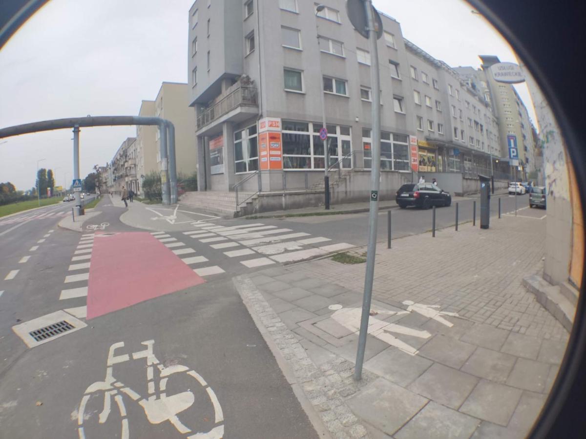 3030 Jana Spychalskiego 32 - Tanie Pokoje W Apartamencie - Samodzielne Zameldowanie - Self Check In 波兹南 外观 照片