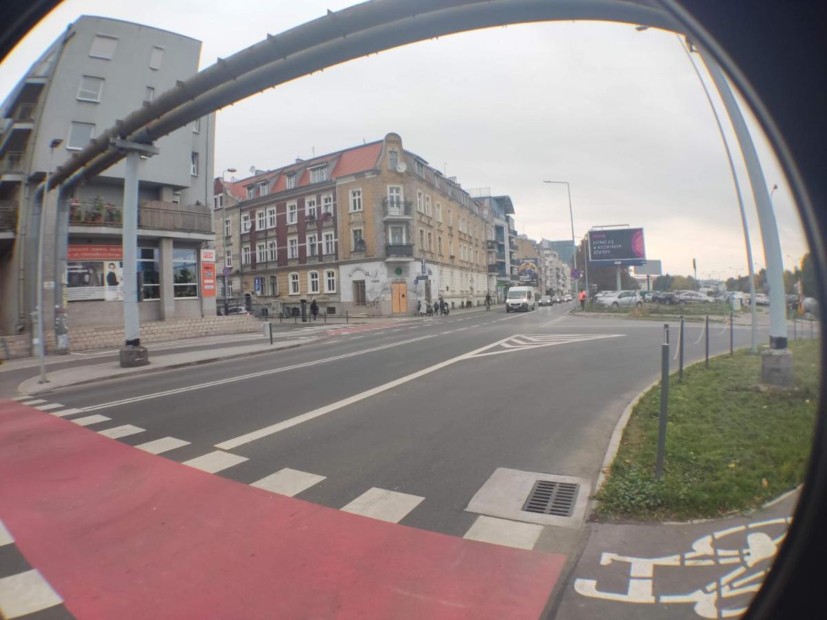 3030 Jana Spychalskiego 32 - Tanie Pokoje W Apartamencie - Samodzielne Zameldowanie - Self Check In 波兹南 外观 照片