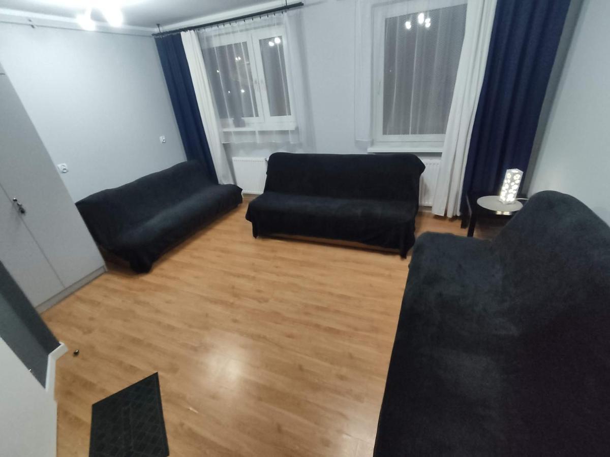 3030 Jana Spychalskiego 32 - Tanie Pokoje W Apartamencie - Samodzielne Zameldowanie - Self Check In 波兹南 外观 照片