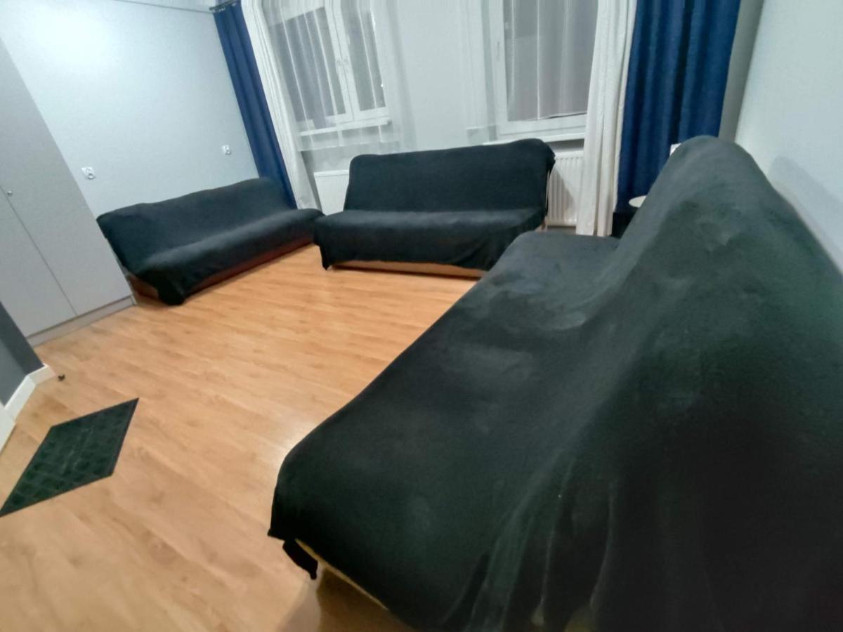 3030 Jana Spychalskiego 32 - Tanie Pokoje W Apartamencie - Samodzielne Zameldowanie - Self Check In 波兹南 外观 照片