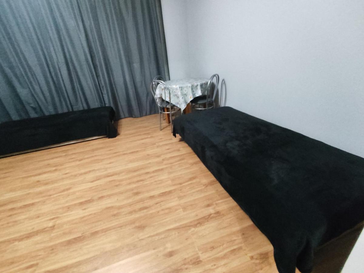 3030 Jana Spychalskiego 32 - Tanie Pokoje W Apartamencie - Samodzielne Zameldowanie - Self Check In 波兹南 外观 照片