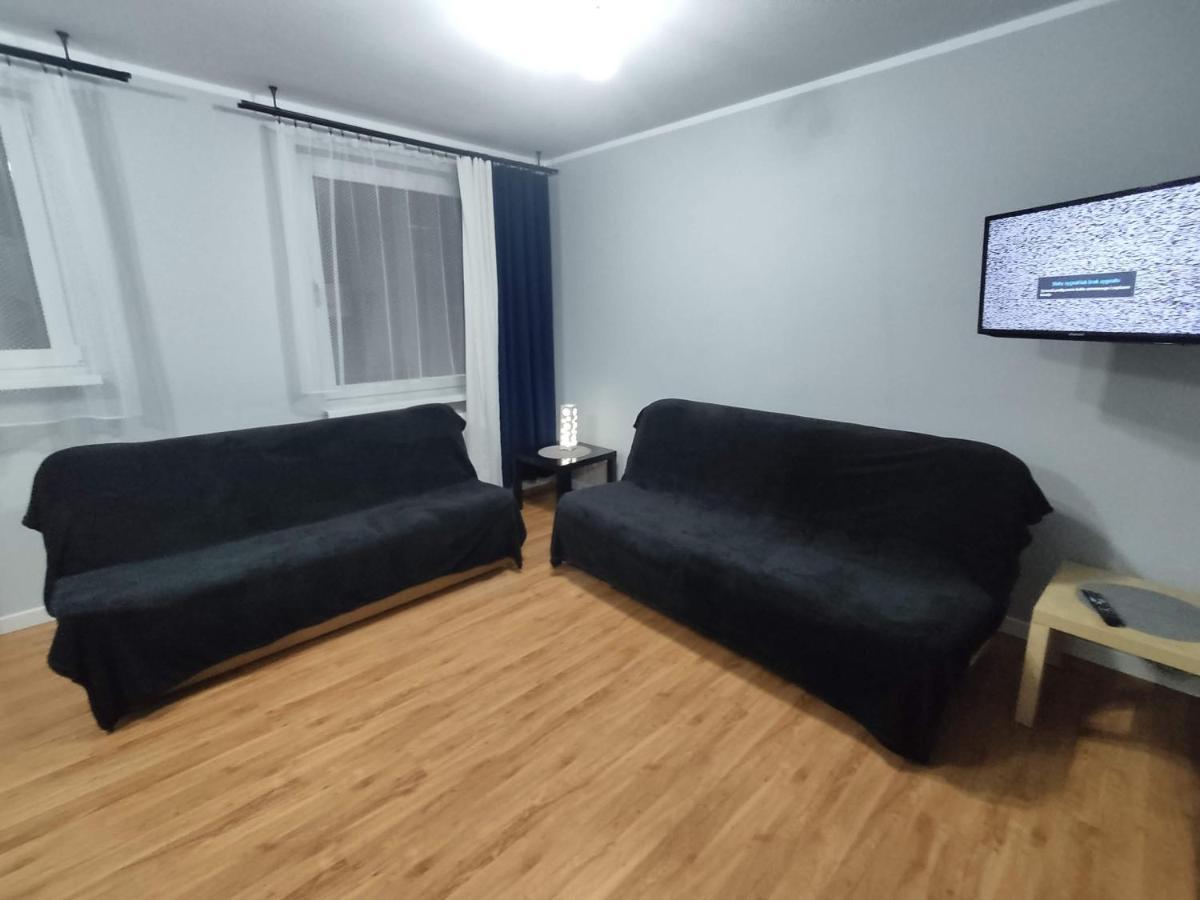 3030 Jana Spychalskiego 32 - Tanie Pokoje W Apartamencie - Samodzielne Zameldowanie - Self Check In 波兹南 外观 照片