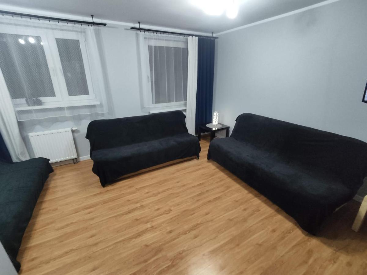 3030 Jana Spychalskiego 32 - Tanie Pokoje W Apartamencie - Samodzielne Zameldowanie - Self Check In 波兹南 外观 照片