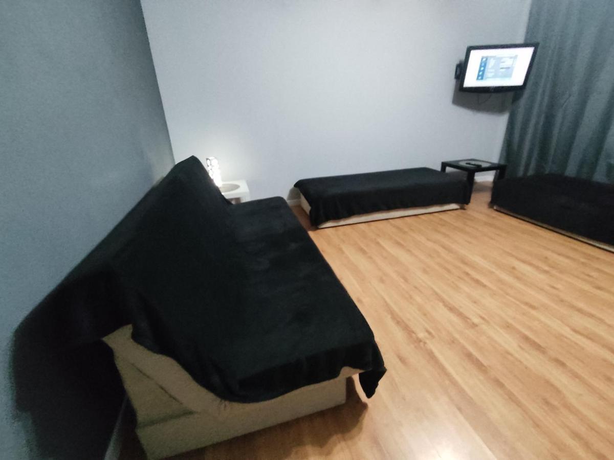 3030 Jana Spychalskiego 32 - Tanie Pokoje W Apartamencie - Samodzielne Zameldowanie - Self Check In 波兹南 外观 照片